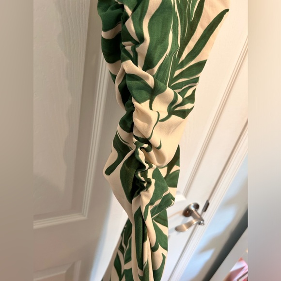 H&M Floral Leaf Summer Dress Bodycon XS NWOT - Picture 4 of 6